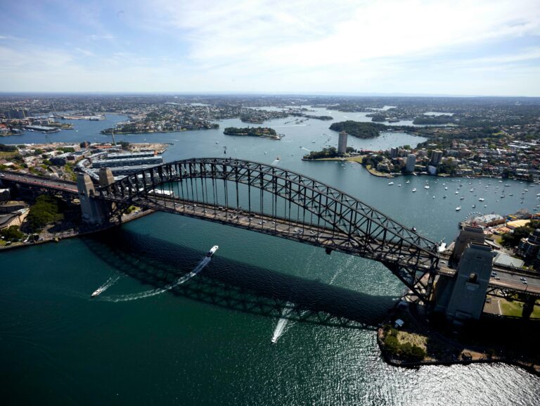 Best Places to visit in Sydney : Mohit Tandon Illinois